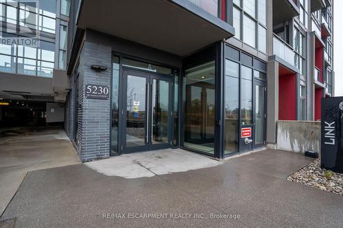 A428 - 5230 Dundas Street, Burlington, ON - Outdoor