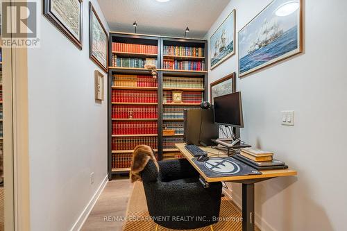 A428 - 5230 Dundas Street, Burlington, ON - Indoor Photo Showing Office