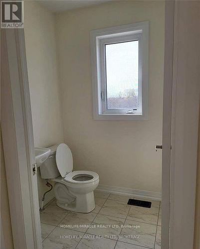 21 Moorcroft Place, Brampton (Brampton East), ON - Indoor Photo Showing Bathroom