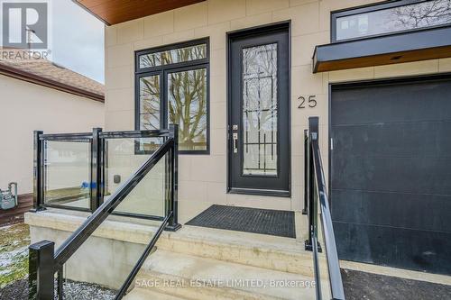 25 Shadyside Avenue, Hamilton (Macassa), ON - Indoor Photo Showing Other Room With Fireplace