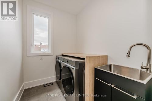 25 Shadyside Avenue, Hamilton, ON - Indoor Photo Showing Laundry Room