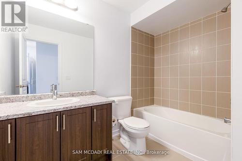 30 Fennell Street, Southgate, ON - Indoor Photo Showing Bathroom