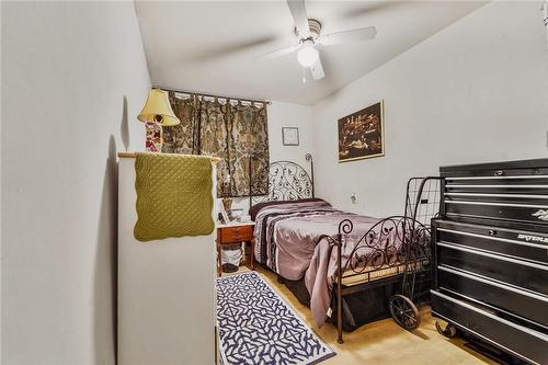 275 Dunsmure Road, Hamilton, ON - Indoor Photo Showing Bedroom