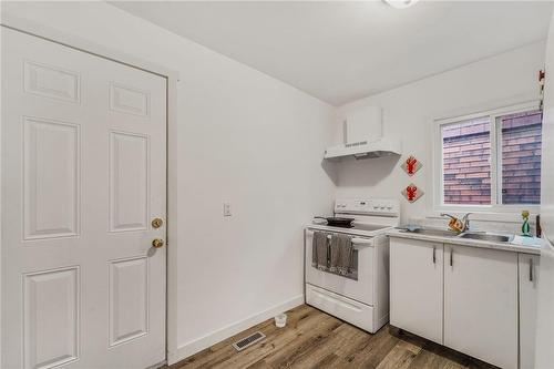 275 Dunsmure Road, Hamilton, ON - Indoor Photo Showing Kitchen