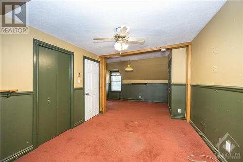 6172 Perth Street, Richmond, ON - Indoor Photo Showing Other Room