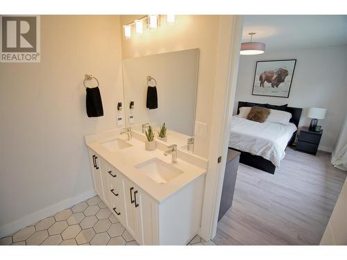 109 Abbey Road, Princeton, BC - Indoor Photo Showing Bathroom