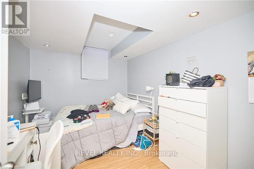 29 Natalie Court, Thorold (Confederation Heights), ON - Indoor Photo Showing Bedroom