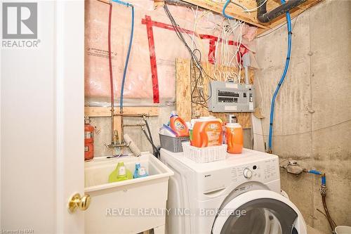 29 Natalie Court, Thorold (Confederation Heights), ON - Indoor Photo Showing Laundry Room