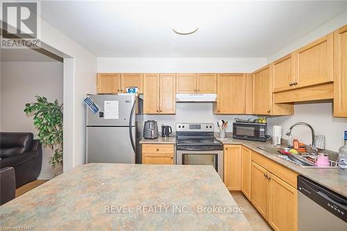 29 Natalie Court, Thorold (Confederation Heights), ON - Indoor Photo Showing Kitchen