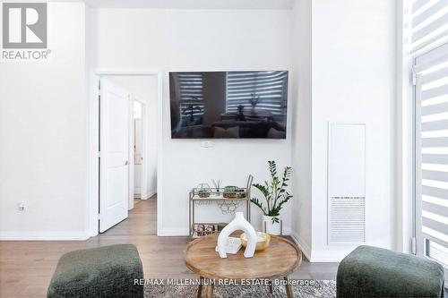 101 - 65 Watergarden Drive, Mississauga (Hurontario), ON - Indoor Photo Showing Living Room