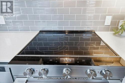 101 - 65 Watergarden Drive, Mississauga (Hurontario), ON - Indoor Photo Showing Kitchen