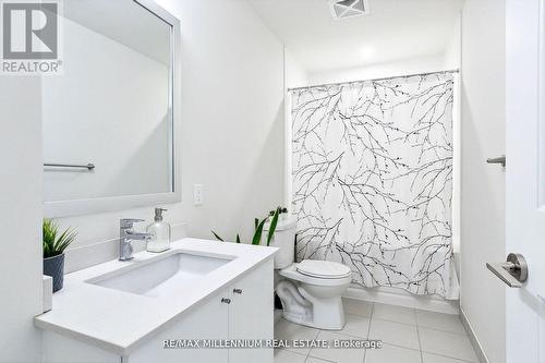 101 - 65 Watergarden Drive, Mississauga (Hurontario), ON - Indoor Photo Showing Bathroom