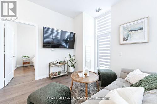 101 - 65 Watergarden Drive, Mississauga (Hurontario), ON - Indoor Photo Showing Living Room