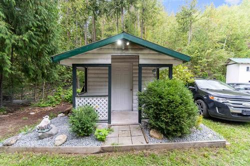 9048 Hummingbird Drive, Swansea Point, BC - Outdoor