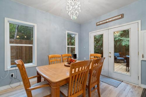 9048 Hummingbird Drive, Swansea Point, BC - Indoor Photo Showing Dining Room