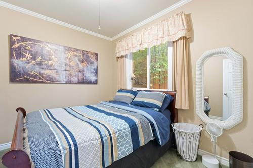 9048 Hummingbird Drive, Swansea Point, BC - Indoor Photo Showing Bedroom