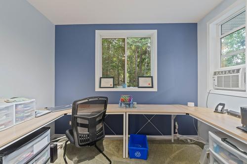 9048 Hummingbird Drive, Swansea Point, BC - Indoor Photo Showing Office