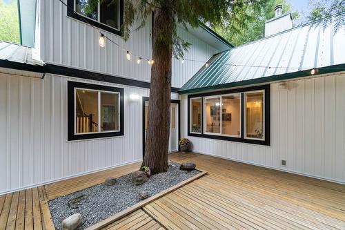 9048 Hummingbird Drive, Swansea Point, BC - Outdoor With Deck Patio Veranda With Exterior