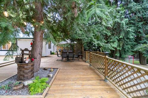 9048 Hummingbird Drive, Swansea Point, BC - Outdoor With Deck Patio Veranda