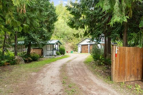 9048 Hummingbird Drive, Swansea Point, BC - Outdoor