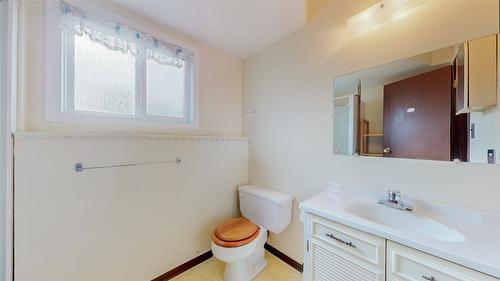 6 Willow Crescent, Osoyoos, BC - Indoor Photo Showing Bathroom