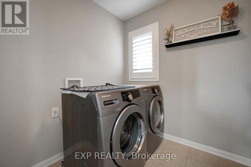 27 Beattie Crescent, Cambridge, ON - Indoor Photo Showing Laundry Room