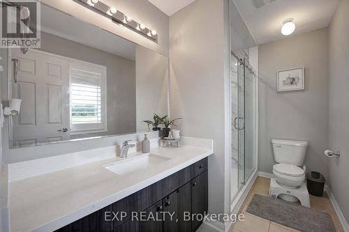 27 Beattie Crescent, Cambridge, ON - Indoor Photo Showing Bathroom