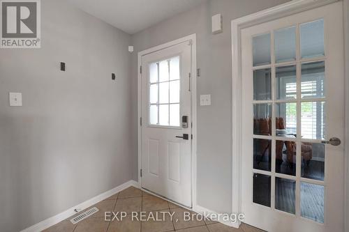 27 Beattie Crescent, Cambridge, ON - Indoor Photo Showing Other Room