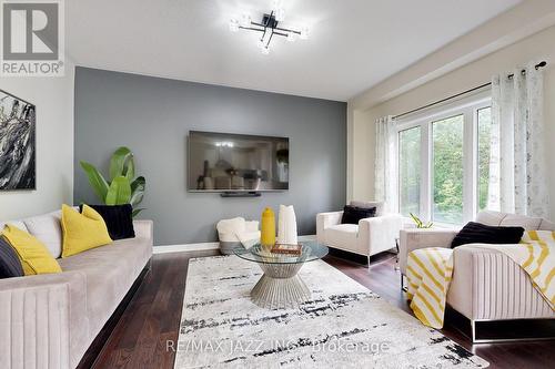 269 Bruce Cameron Drive, Clarington (Bowmanville), ON - Indoor Photo Showing Living Room