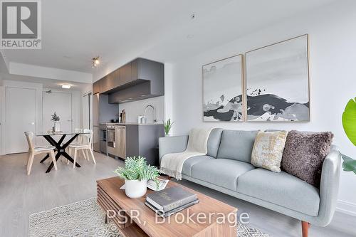 5209 - 181 Dundas Street E, Toronto, ON - Indoor Photo Showing Living Room