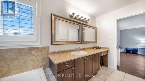 1643 Coldstream Drive, Oshawa (Taunton), ON - Indoor Photo Showing Bathroom