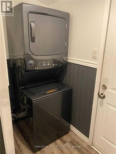 28 Cedar Street, Ajax (Central), ON - Indoor Photo Showing Laundry Room