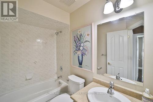 16 Noble Drive, Bradford West Gwillimbury (Bradford), ON - Indoor Photo Showing Bathroom