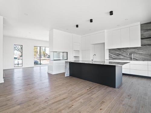 Kitchen - 23 Av. Morgan, Senneville, QC - Indoor Photo Showing Kitchen With Upgraded Kitchen