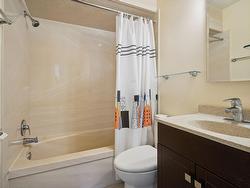 Ensuite bathroom - 