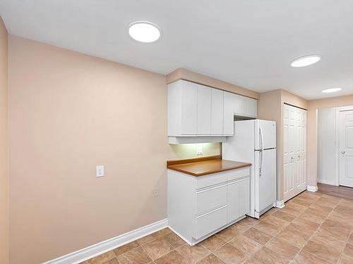 506-420 Linden Ave, Victoria, BC - Indoor Photo Showing Kitchen