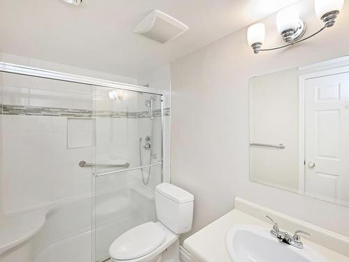 506-420 Linden Ave, Victoria, BC - Indoor Photo Showing Bathroom