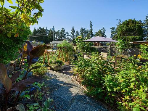 1532 Sunrise Dr, French Creek, BC 