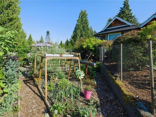 1532 Sunrise Dr, French Creek, BC 