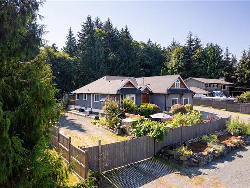 1532 Sunrise Dr, French Creek, BC 