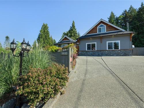 1532 Sunrise Dr, French Creek, BC 