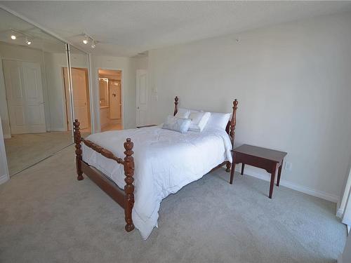 601-154 Promenade Dr, Nanaimo, BC - Indoor Photo Showing Bedroom