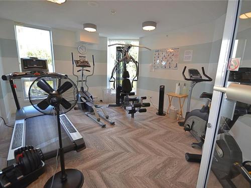 601-154 Promenade Dr, Nanaimo, BC - Indoor Photo Showing Gym Room