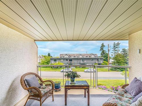 208-134 Fifth Ave, Qualicum Beach, BC - Outdoor With Deck Patio Veranda With Exterior