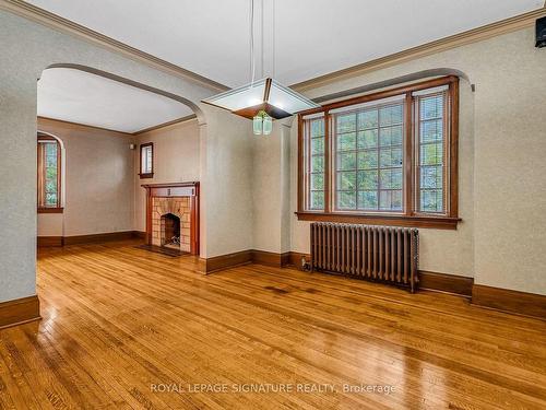 221 Hanna Rd, Toronto, ON - Indoor Photo Showing Other Room