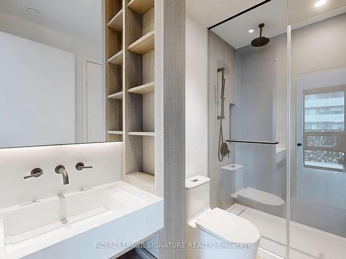 3510-55 Charles St E, Toronto, ON - Indoor Photo Showing Bathroom