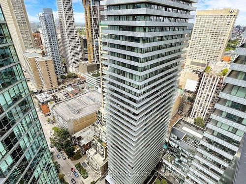 3510-55 Charles St E, Toronto, ON - Outdoor With Facade