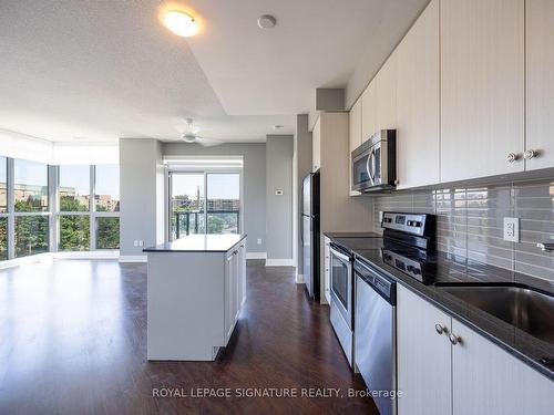 #531-7608 Yonge St, Vaughan, ON - Indoor Photo Showing Kitchen With Upgraded Kitchen