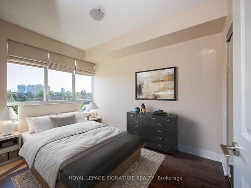 #531-7608 Yonge St, Vaughan, ON - Indoor Photo Showing Bedroom