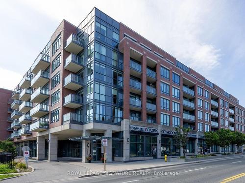 #531-7608 Yonge St, Vaughan, ON - Outdoor With Facade